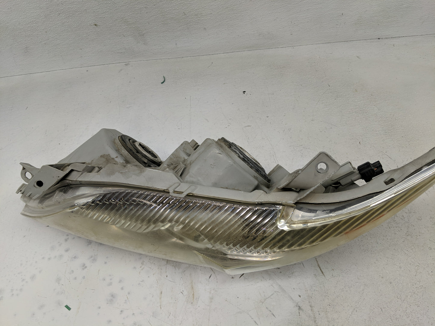 2010-2011 Toyota Camry Driver Left Oem Head Light Headlight Lamp - Oemusedautoparts1.com