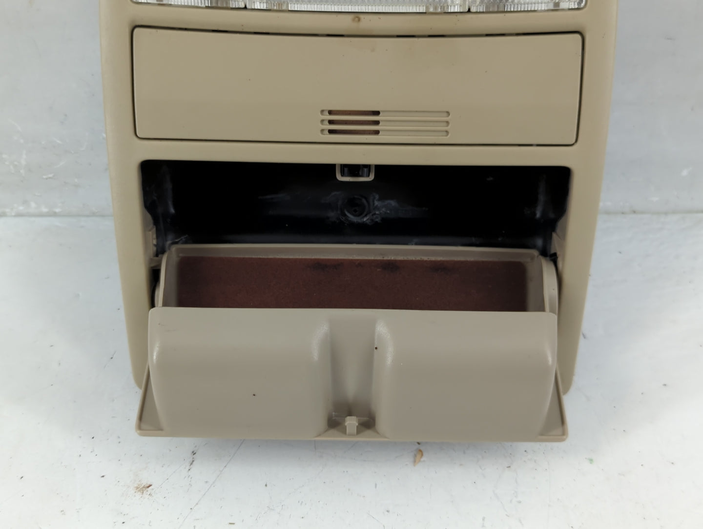 2010 Toyota Camry Overhead Roof Console - Oemusedautoparts1.com
