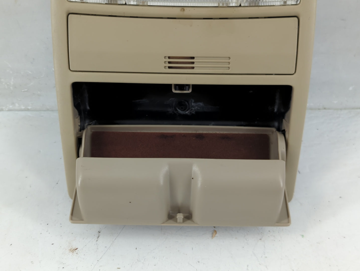 2010 Toyota Camry Overhead Roof Console - Oemusedautoparts1.com