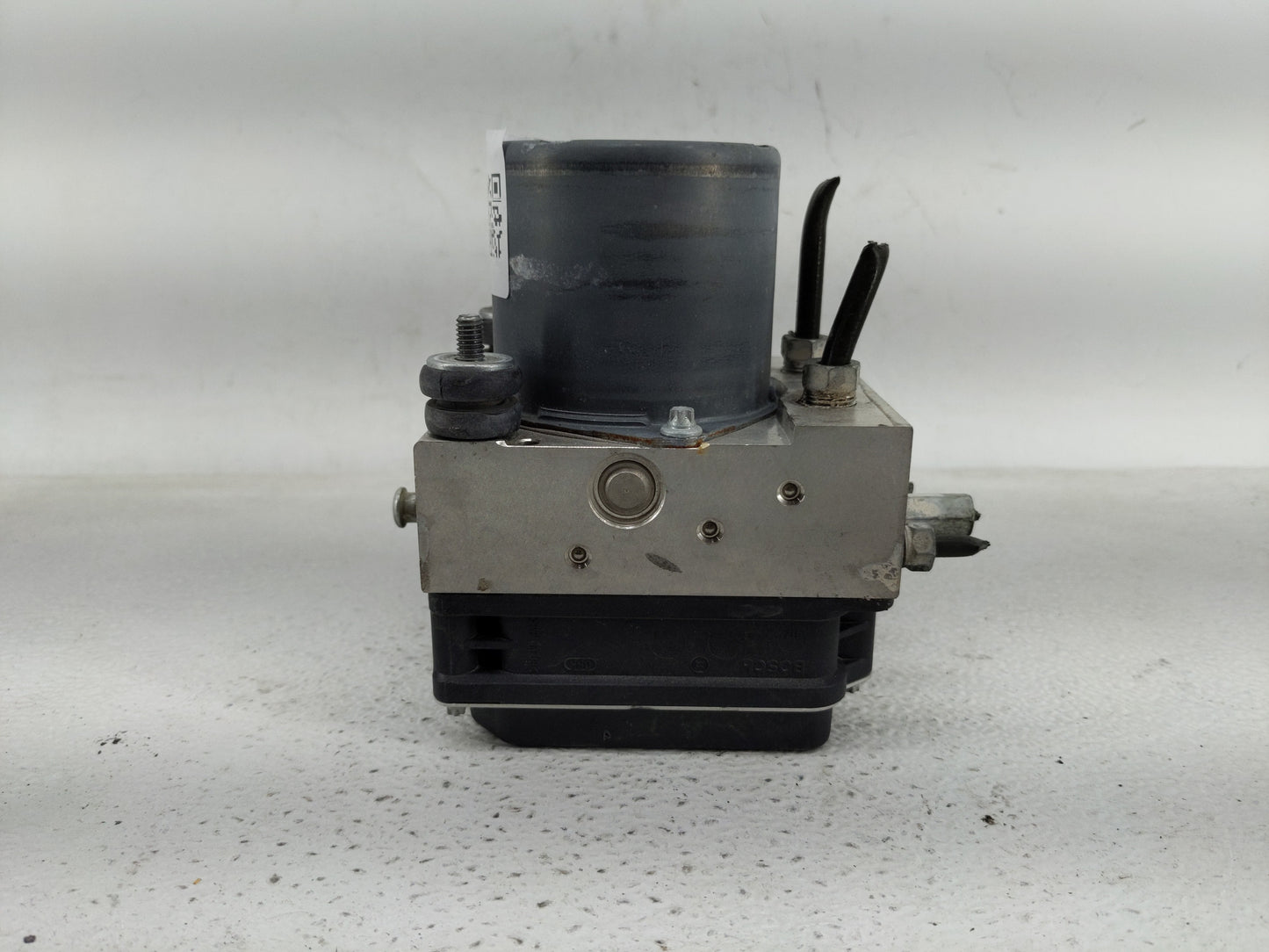 2010 Toyota Camry ABS Pump Control Module Replacement P/N:44540-06050-A Fits OEM Used Auto Parts - Oemusedautoparts1.com