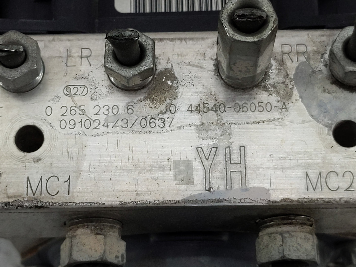 2010 Toyota Camry ABS Pump Control Module Replacement P/N:44540-06050-A Fits OEM Used Auto Parts - Oemusedautoparts1.com