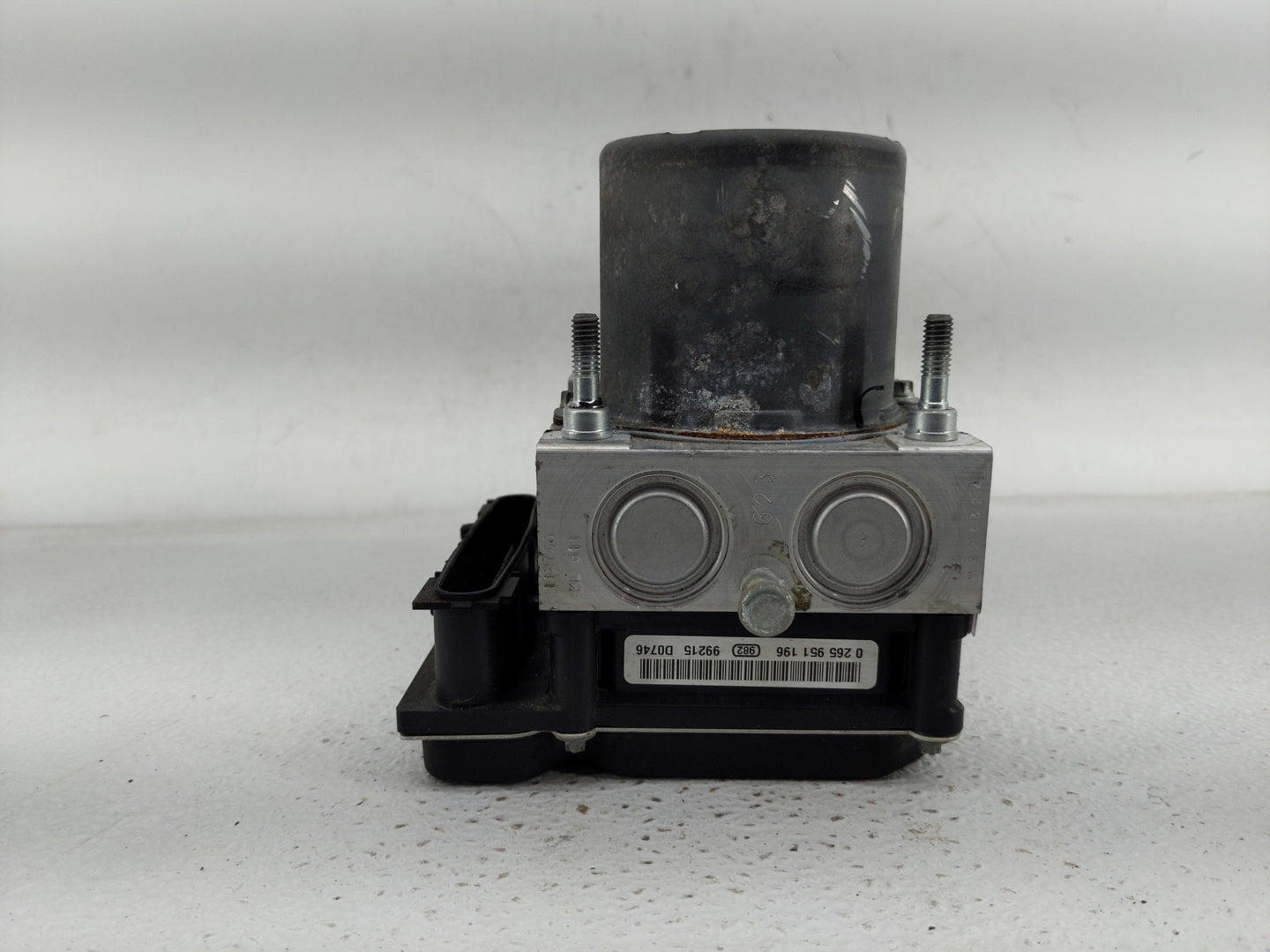 2010-2011 Toyota Camry ABS Pump Control Module Replacement P/N:44540-06050 Fits Fits 2010 2011 OEM Used Auto Parts - Oemused