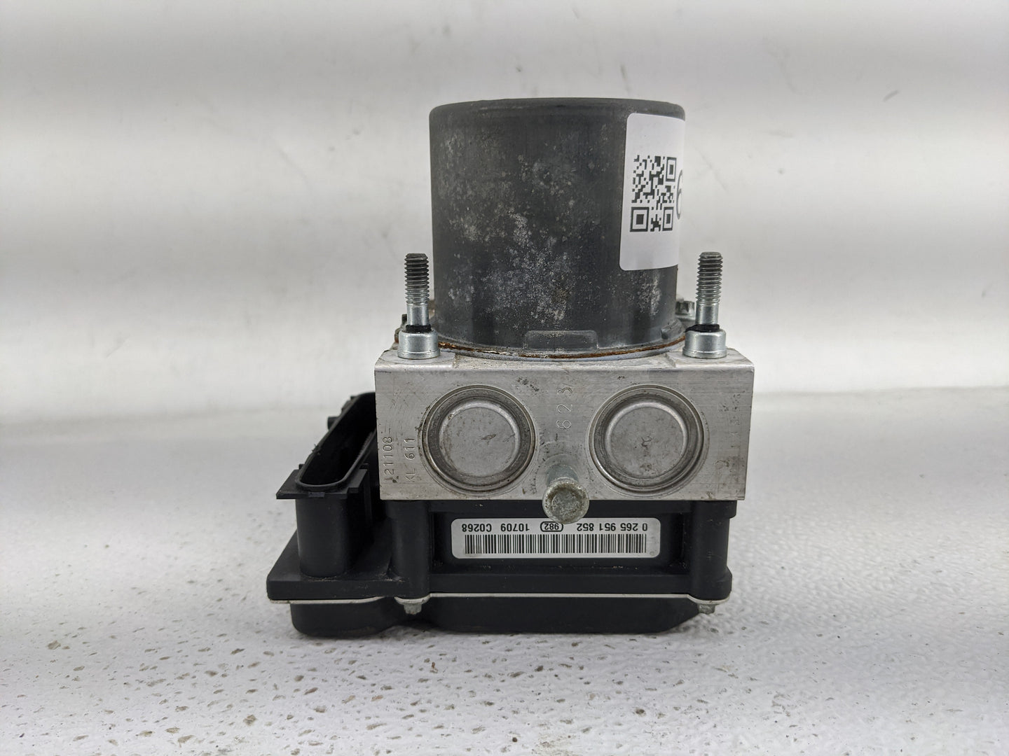 2010-2011 Toyota Camry ABS Pump Control Module Replacement P/N:44540-06050 Fits Fits 2010 2011 OEM Used Auto Parts - Oemused