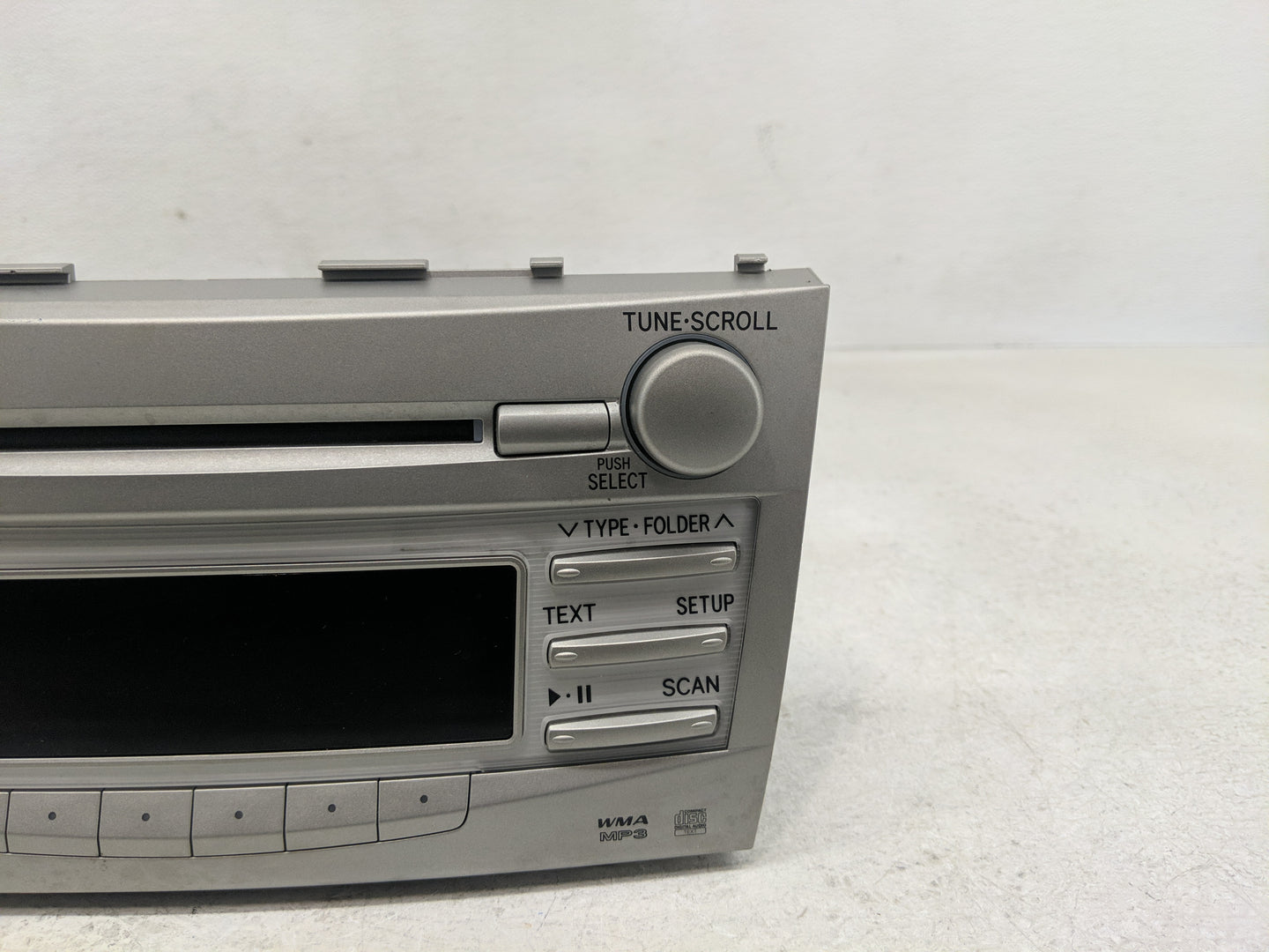 2010-2011 Toyota Camry Radio AM FM Cd Player Receiver Replacement P/N:86120-06700 Fits Fits 2010 2011 OEM Used Auto Parts - 