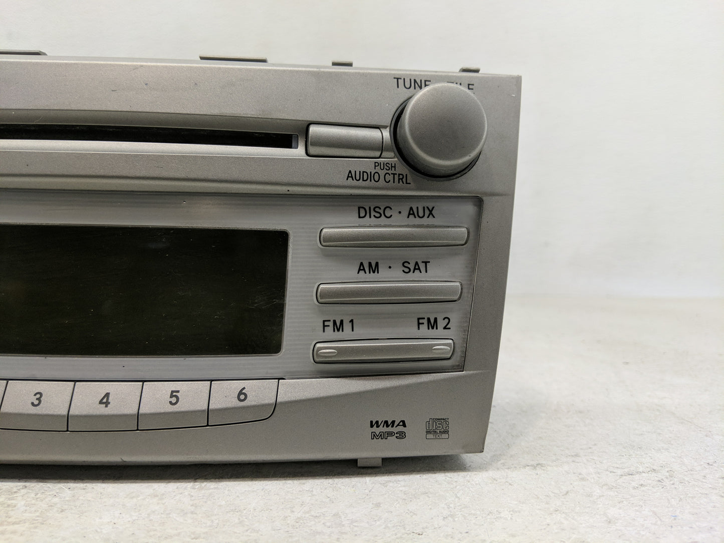 2010-2011 Toyota Camry Radio AM FM Cd Player Receiver Replacement P/N:86120-06480 Fits Fits 2010 2011 OEM Used Auto Parts - 