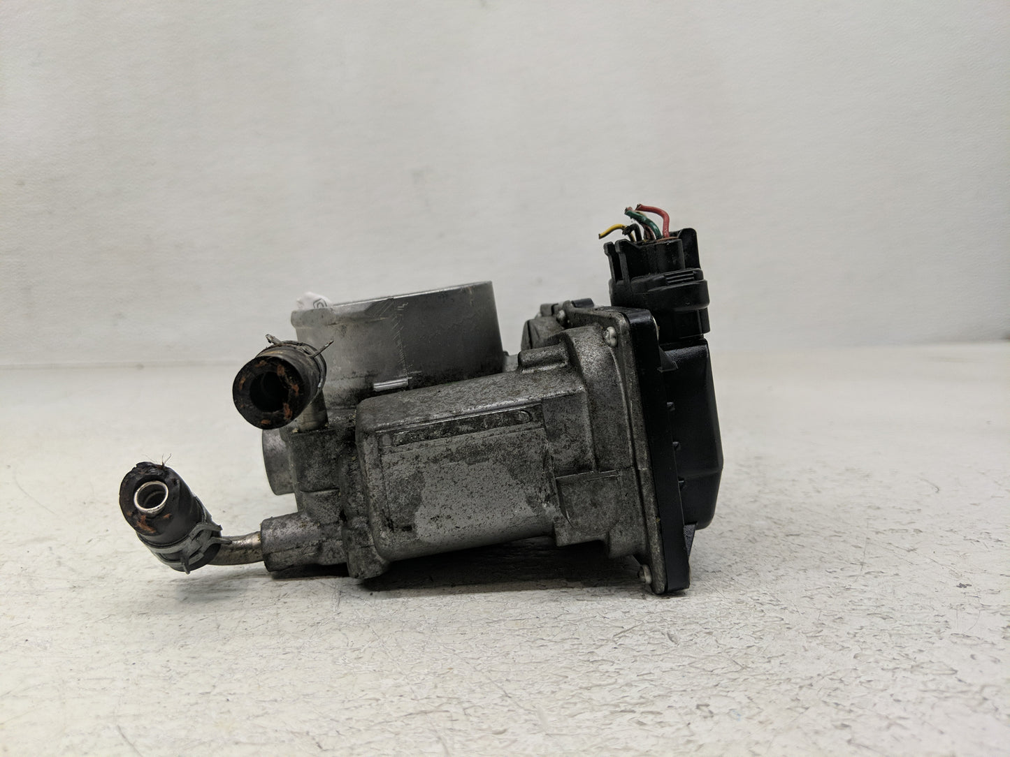 2007-2011 Toyota Camry Throttle Body Fits Fits 2006 2007 2008 2009 2010 2011 2012 2013 2014 2015 OEM Used Auto Parts - Oemus