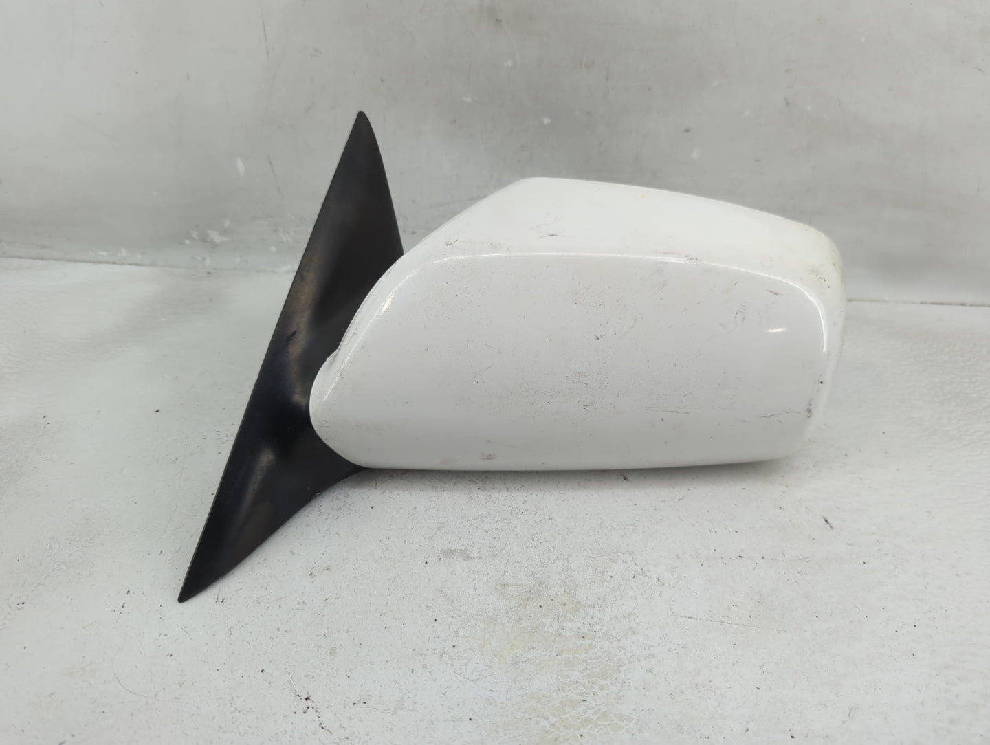 2007-2011 Toyota Camry Driver Side View Mirror - Left Door Mirror OEM Used - Oemusedautoparts1.com