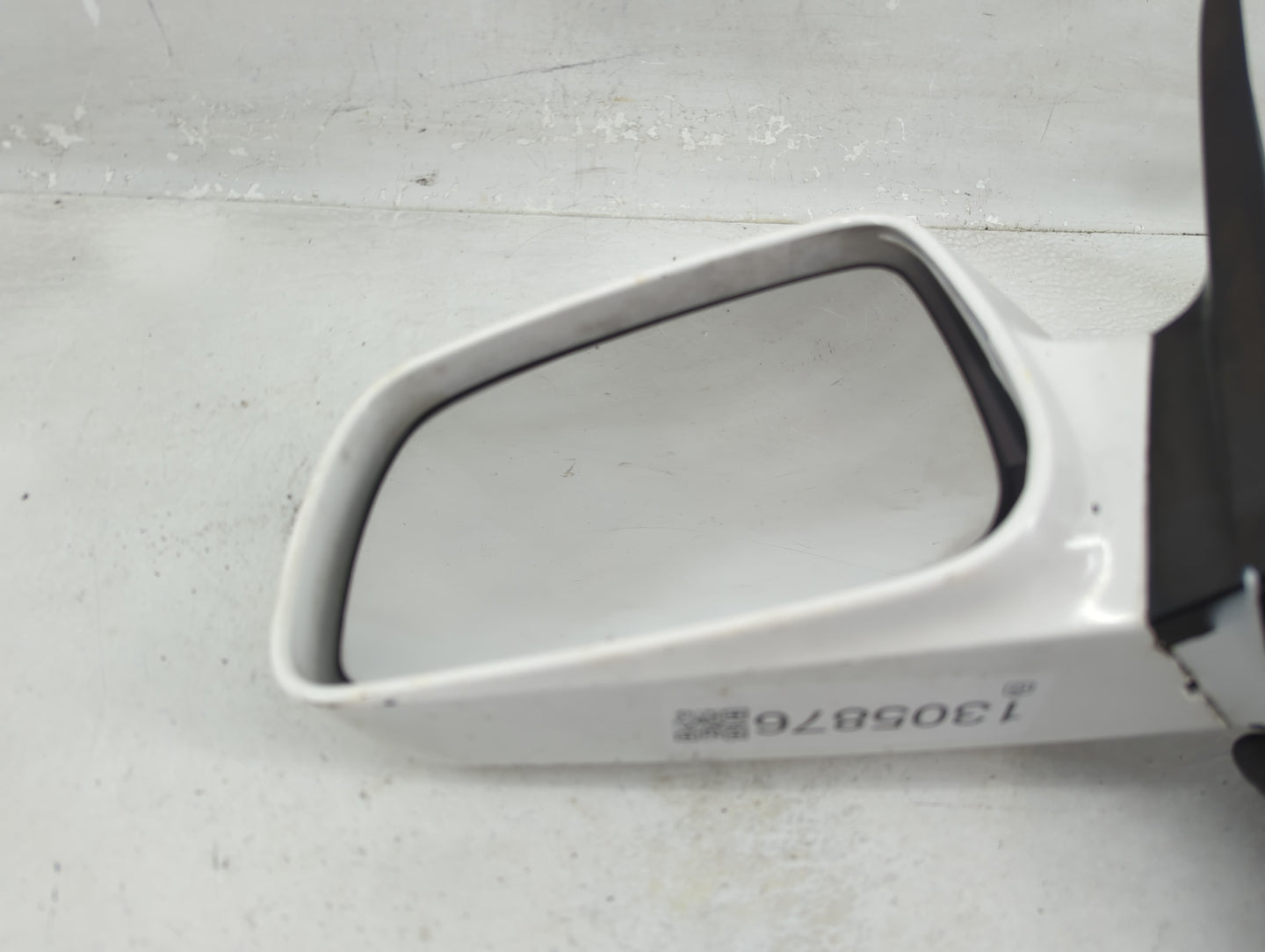 2007-2011 Toyota Camry Driver Side View Mirror - Left Door Mirror OEM Used - Oemusedautoparts1.com