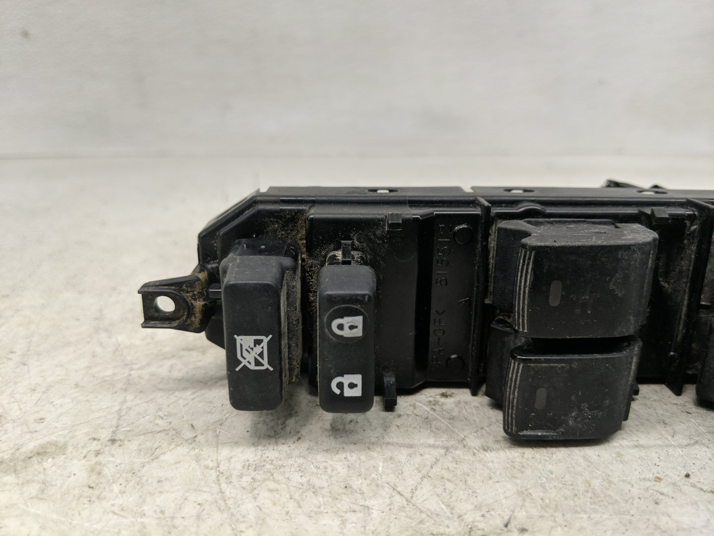 2010-2011 Toyota Camry Master Power Window Switch Replacement Driver Side Left P/N:84820-02190 Fits OEM Used Auto Parts - Oe