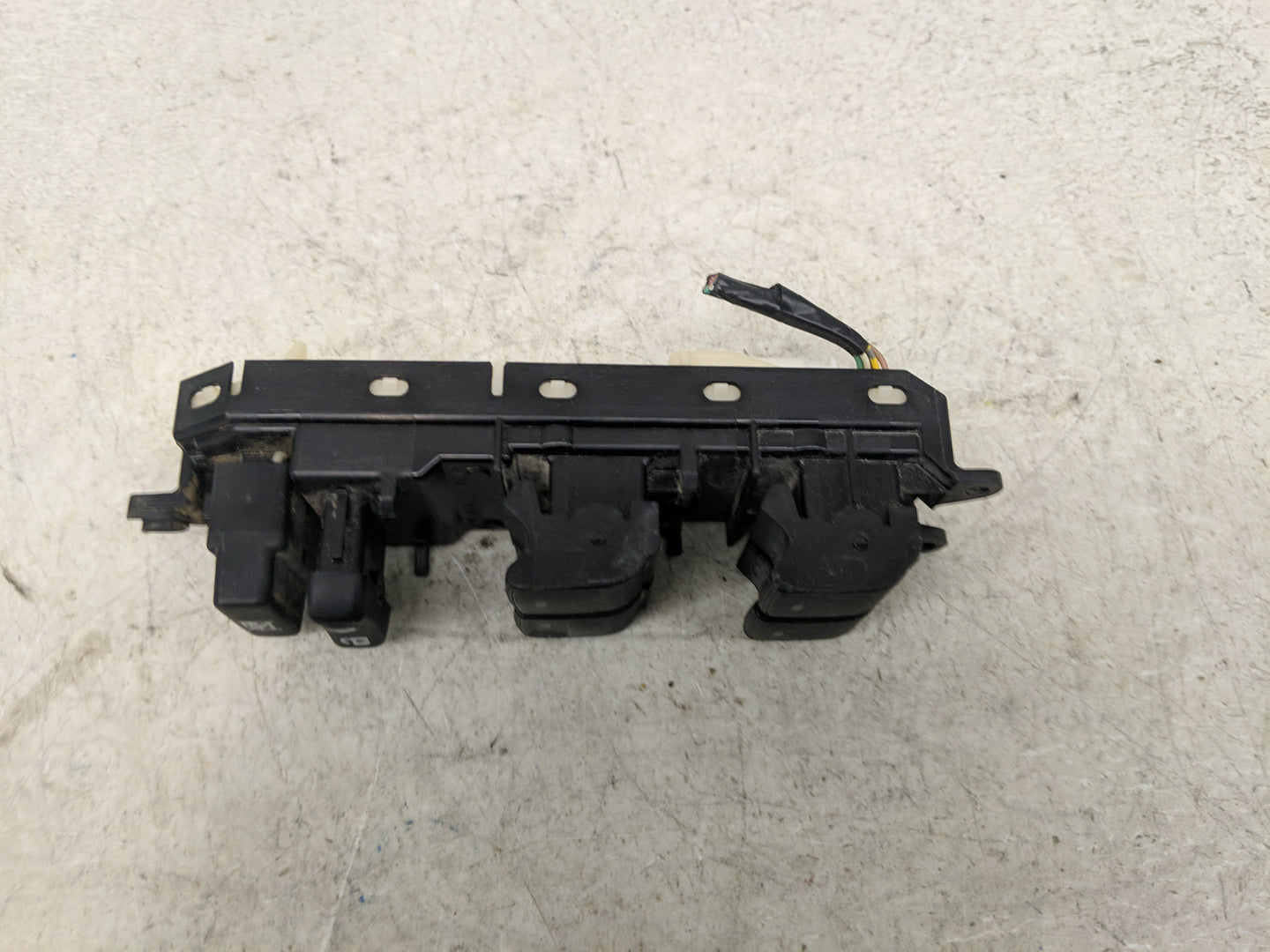2010-2011 Toyota Camry Master Power Window Switch Replacement Driver Side Left P/N:84820-02190 Fits OEM Used Auto Parts - Oe