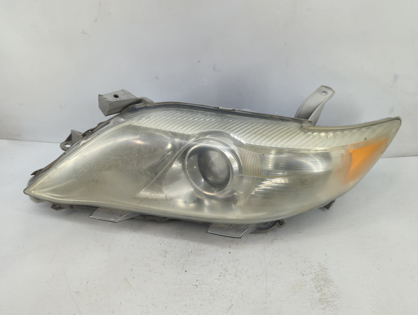 2010-2011 Toyota Camry Driver Left Oem Head Light Headlight Lamp - Oemusedautoparts1.com