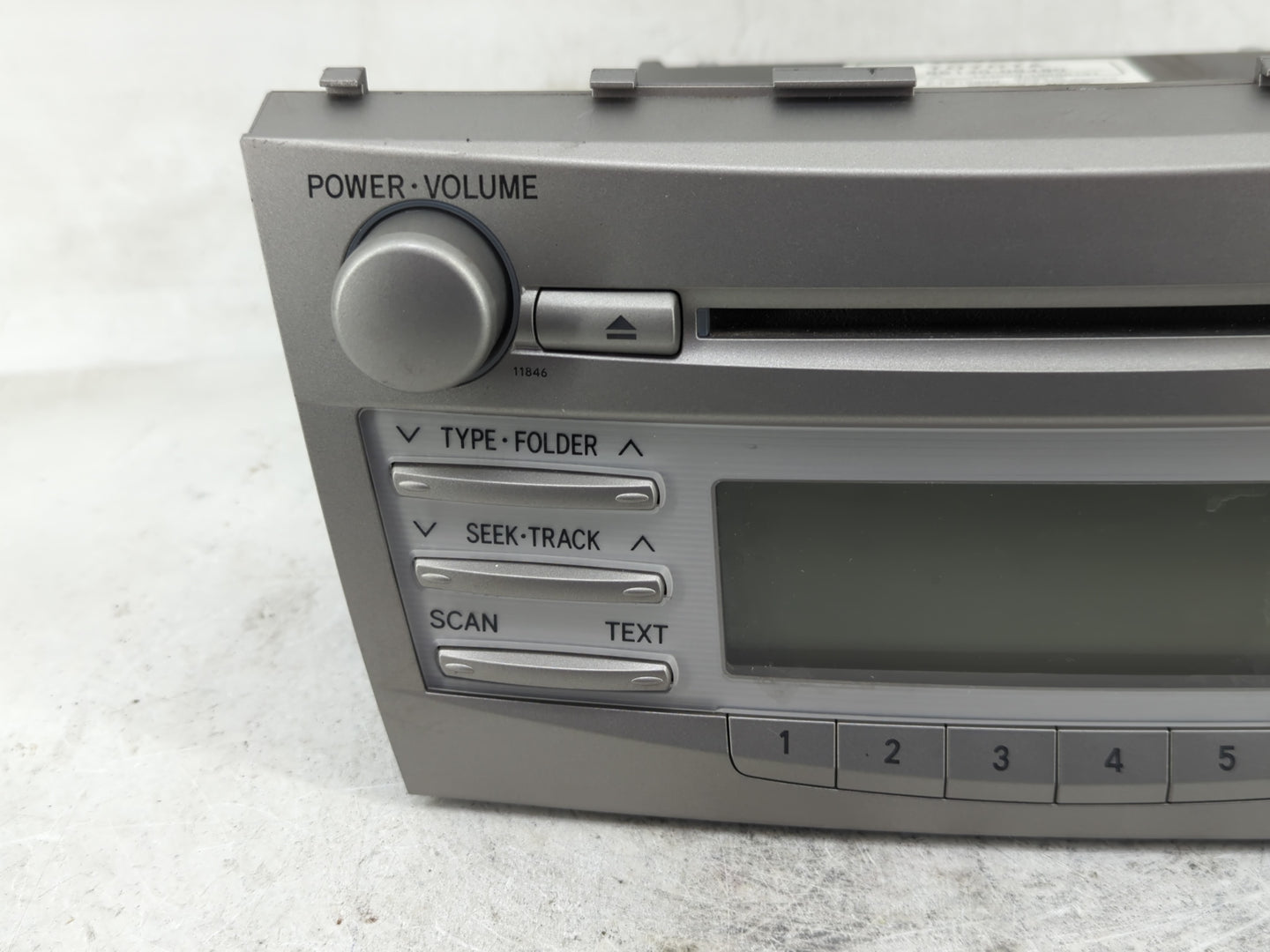 2010-2011 Toyota Camry Radio AM FM Cd Player Receiver Replacement P/N:86120-06480 Fits Fits 2010 2011 OEM Used Auto Parts - 