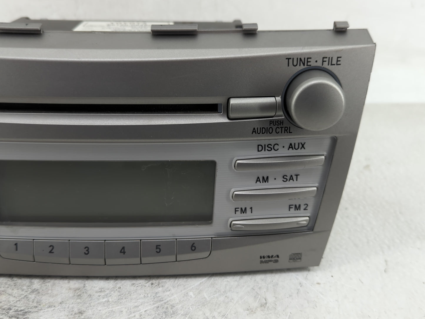 2010-2011 Toyota Camry Radio AM FM Cd Player Receiver Replacement P/N:86120-06480 Fits Fits 2010 2011 OEM Used Auto Parts - 