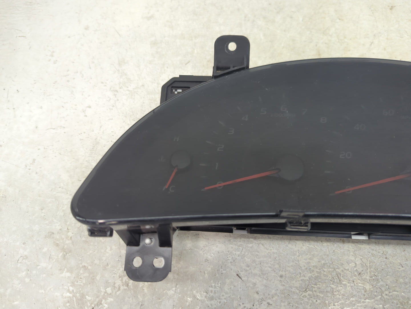 2010-2011 Toyota Camry Instrument Cluster Speedometer Gauges P/N:83800-06V10-00 Fits Fits 2010 2011 OEM Used Auto Parts - Oe