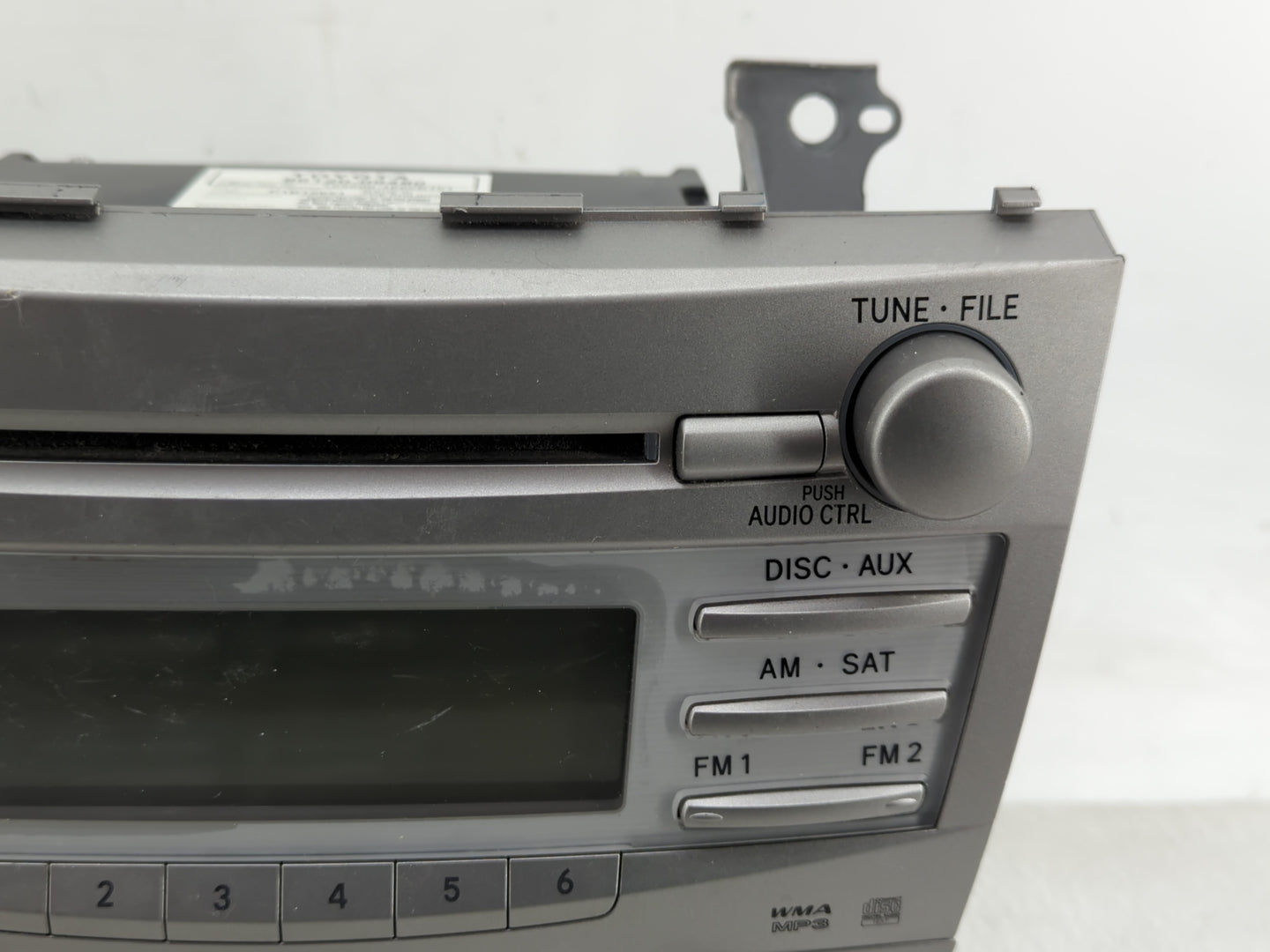2010-2011 Toyota Camry Radio AM FM Cd Player Receiver Replacement P/N:86120-06480 Fits Fits 2010 2011 OEM Used Auto Parts - 