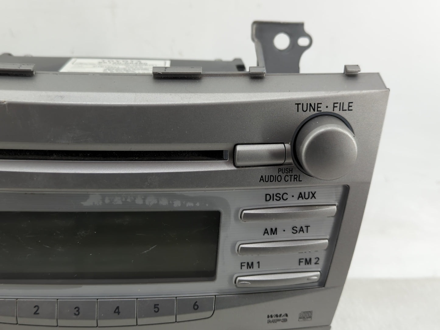 2010-2011 Toyota Camry Radio AM FM Cd Player Receiver Replacement P/N:86120-06480 Fits Fits 2010 2011 OEM Used Auto Parts - 