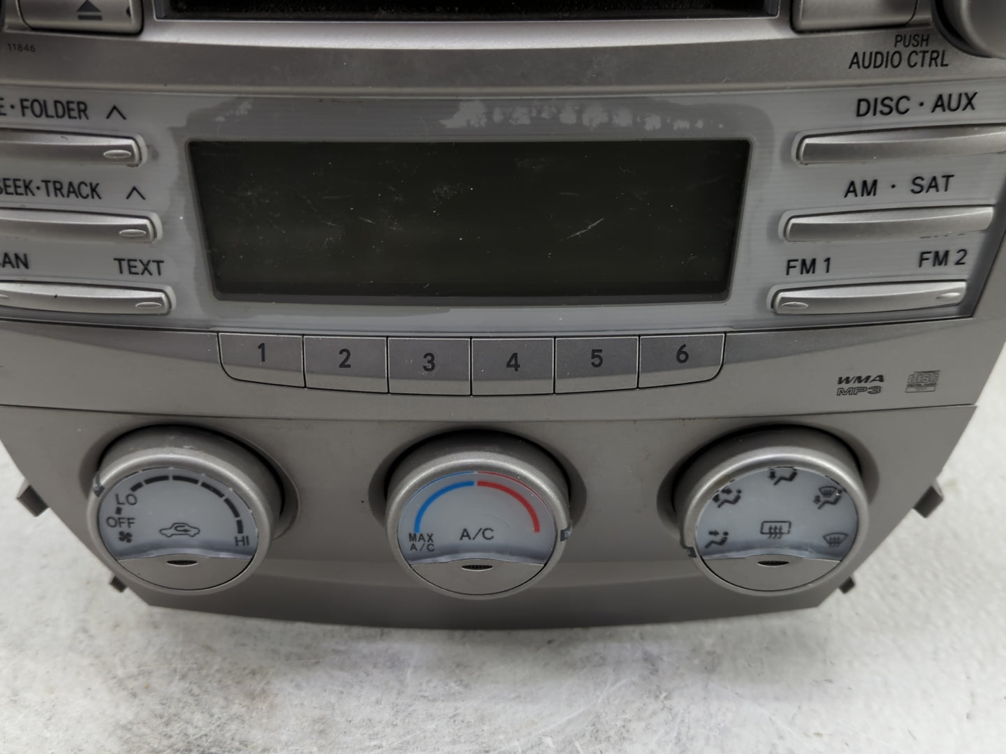 2010-2011 Toyota Camry Radio AM FM Cd Player Receiver Replacement P/N:86120-06480 Fits Fits 2010 2011 OEM Used Auto Parts - 