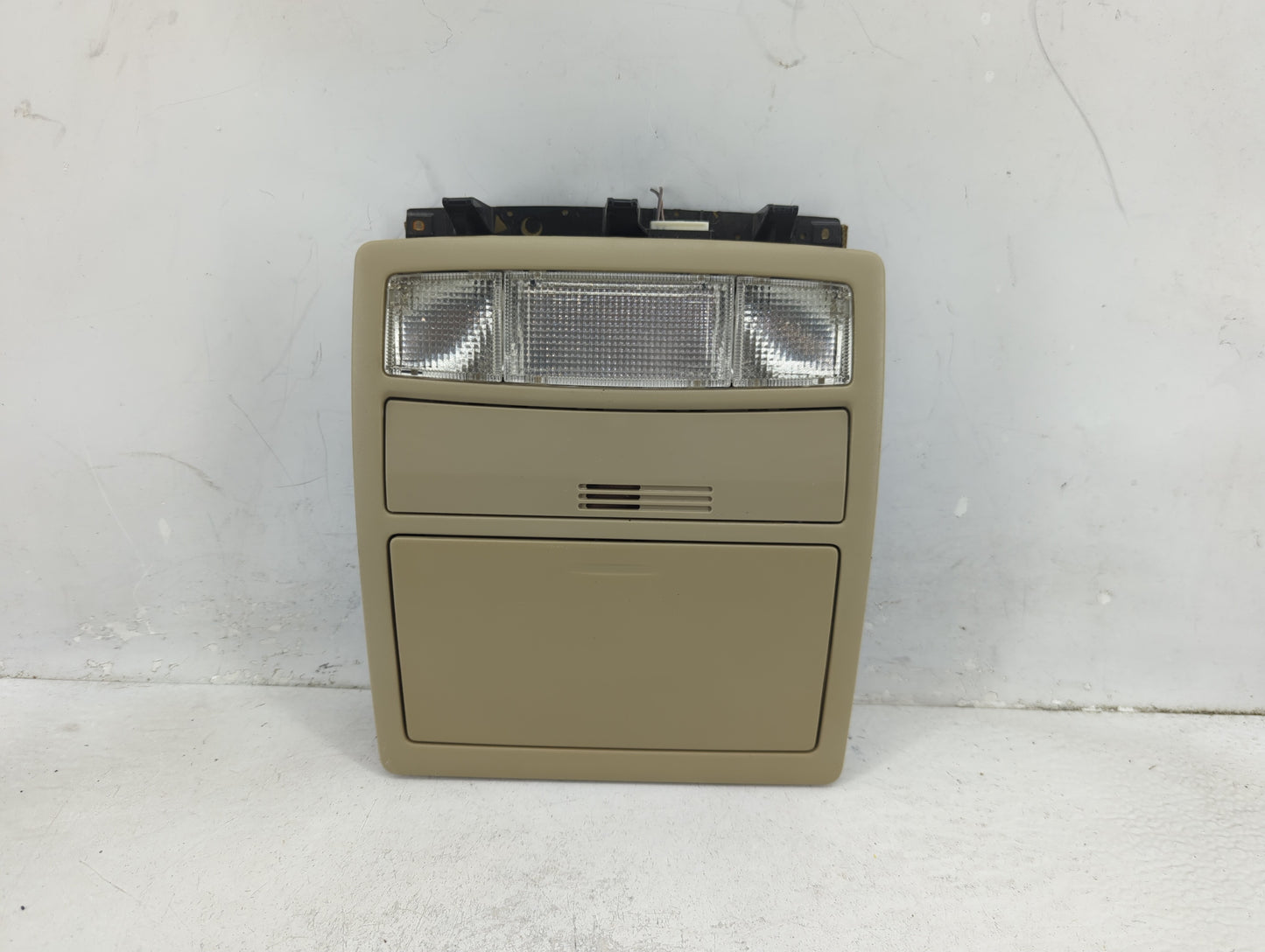 2010 Toyota Camry Overhead Roof Console - Oemusedautoparts1.com