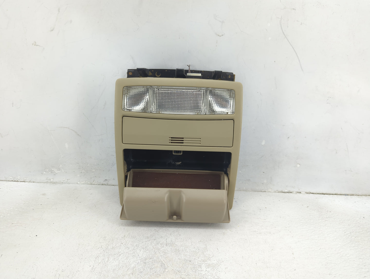 2010 Toyota Camry Overhead Roof Console - Oemusedautoparts1.com