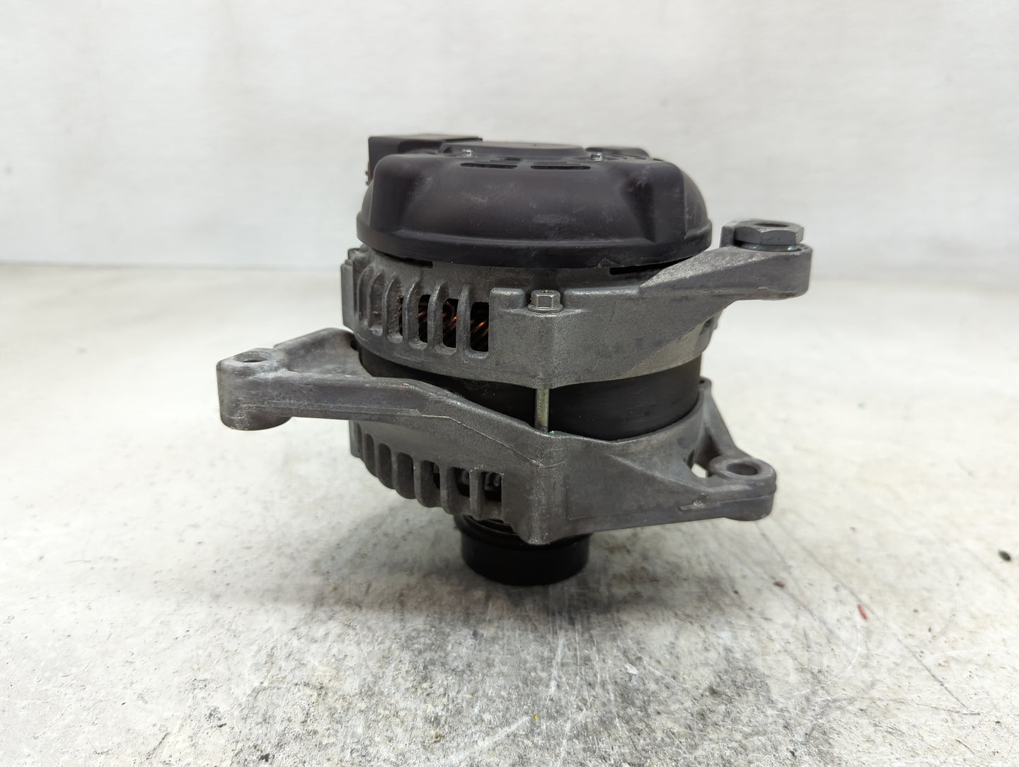 2010-2011 Toyota Camry Alternator Replacement Generator Charging Assembly Engine OEM P/N:27060-0V060 Fits Fits 2010 2011 OEM