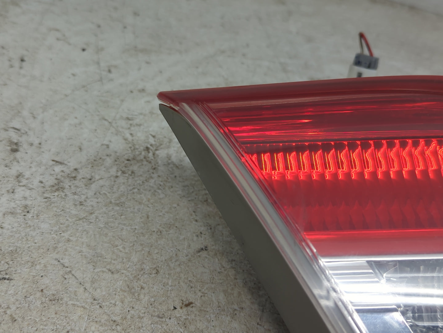 2010-2011 Toyota Camry Tail Light Assembly Passenger Right OEM Fits Fits 2010 2011 OEM Used Auto Parts - Oemusedautoparts1.c