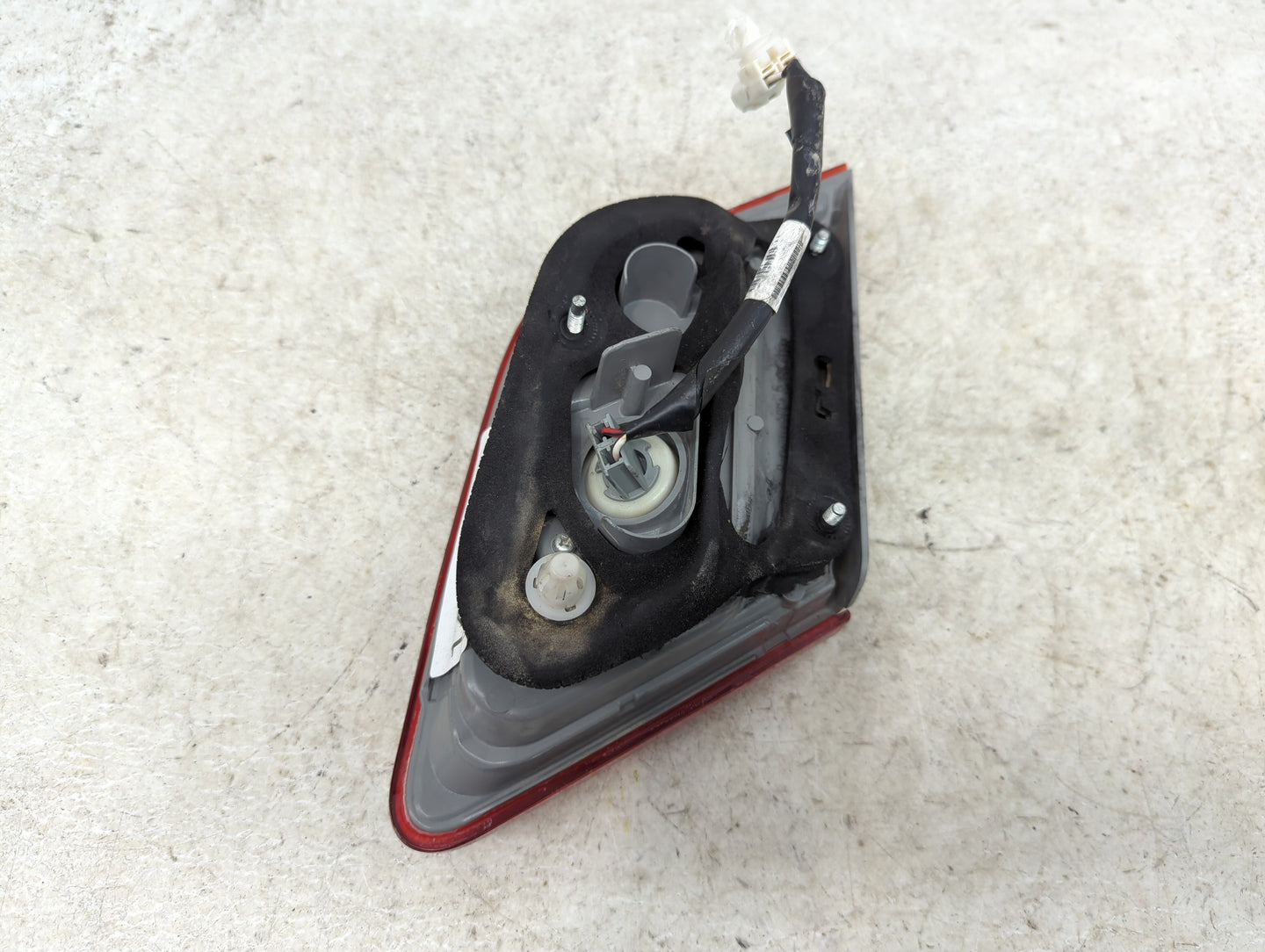2010-2011 Toyota Camry Tail Light Assembly Passenger Right OEM Fits Fits 2010 2011 OEM Used Auto Parts - Oemusedautoparts1.c