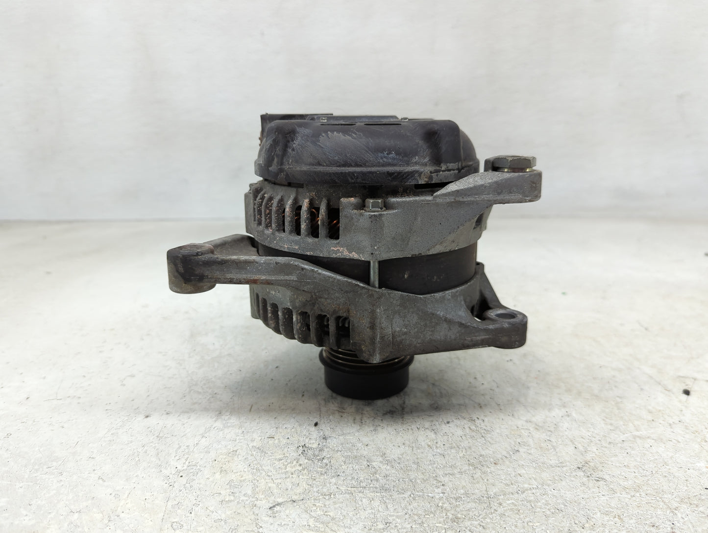 2010-2011 Toyota Camry Alternator Replacement Generator Charging Assembly Engine OEM P/N:27060-0V060 Fits Fits 2010 2011 OEM