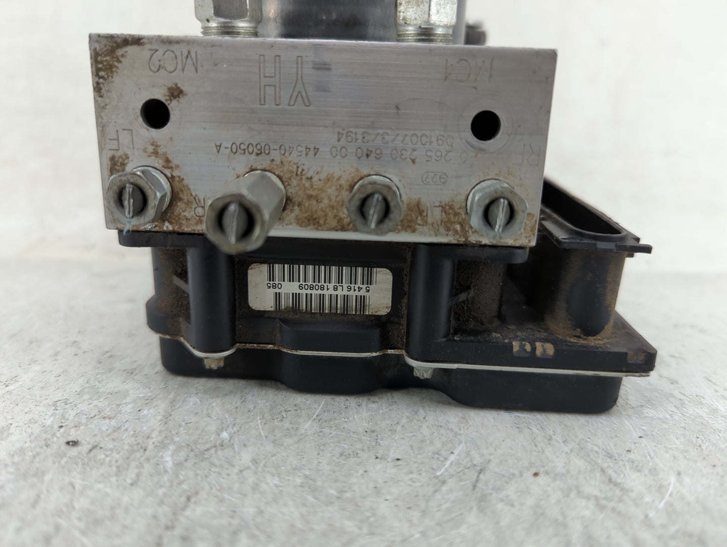 2010-2011 Toyota Camry ABS Pump Control Module Replacement P/N:0 265 951 196 Fits Fits 2010 2011 OEM Used Auto Parts - Oemus