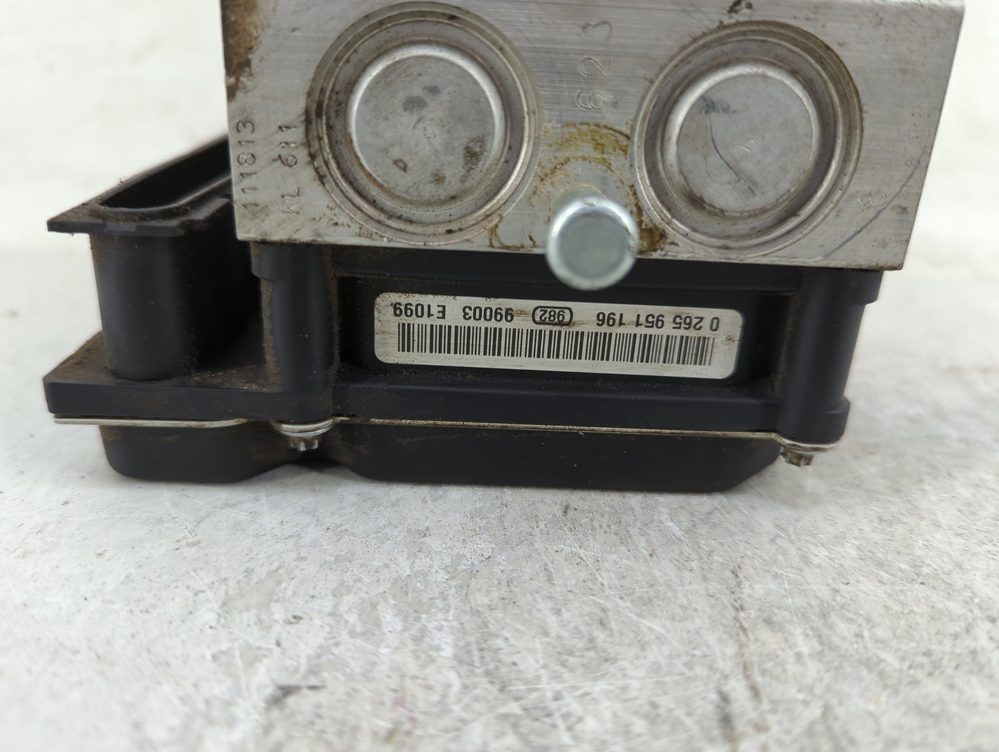 2010-2011 Toyota Camry ABS Pump Control Module Replacement P/N:0 265 951 196 Fits Fits 2010 2011 OEM Used Auto Parts - Oemus