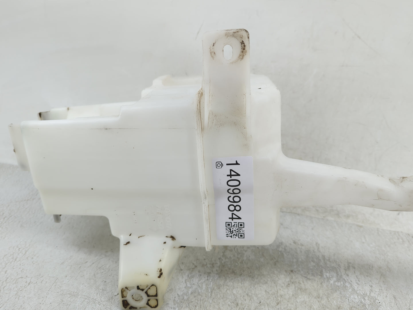 2007-2011 Toyota Camry Windshield Washer Fluid Reservoir Bottle Oem - Oemusedautoparts1.com