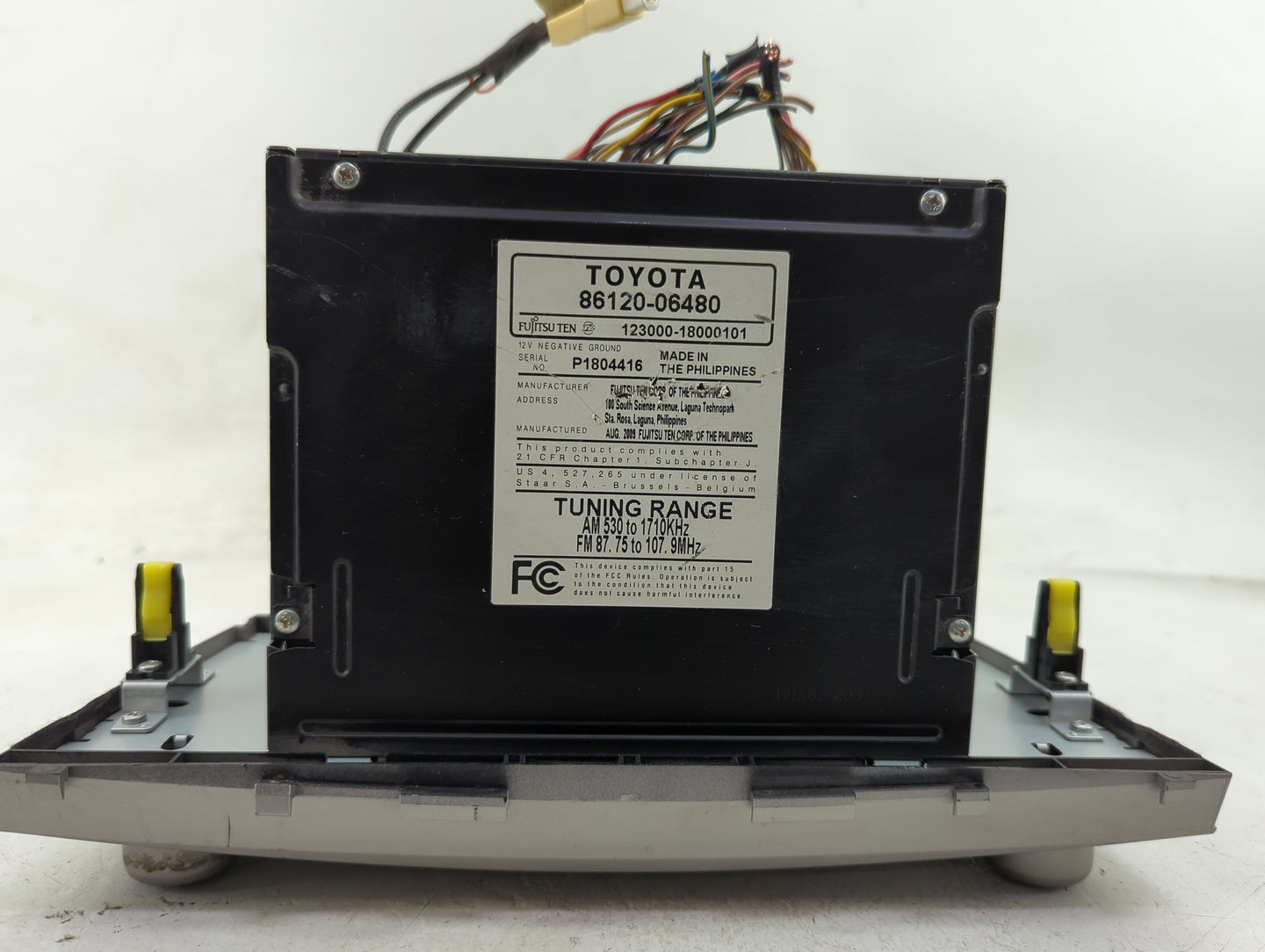 2010-2011 Toyota Camry Radio AM FM Cd Player Receiver Replacement P/N:86120-06480 Fits Fits 2010 2011 OEM Used Auto Parts - 