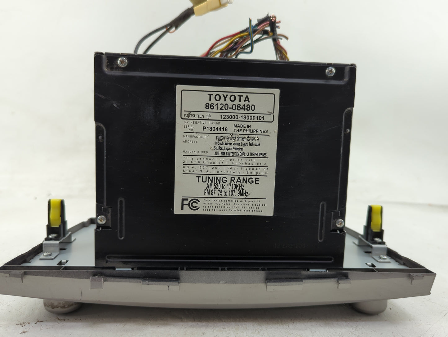2010-2011 Toyota Camry Radio AM FM Cd Player Receiver Replacement P/N:86120-06480 Fits Fits 2010 2011 OEM Used Auto Parts - 
