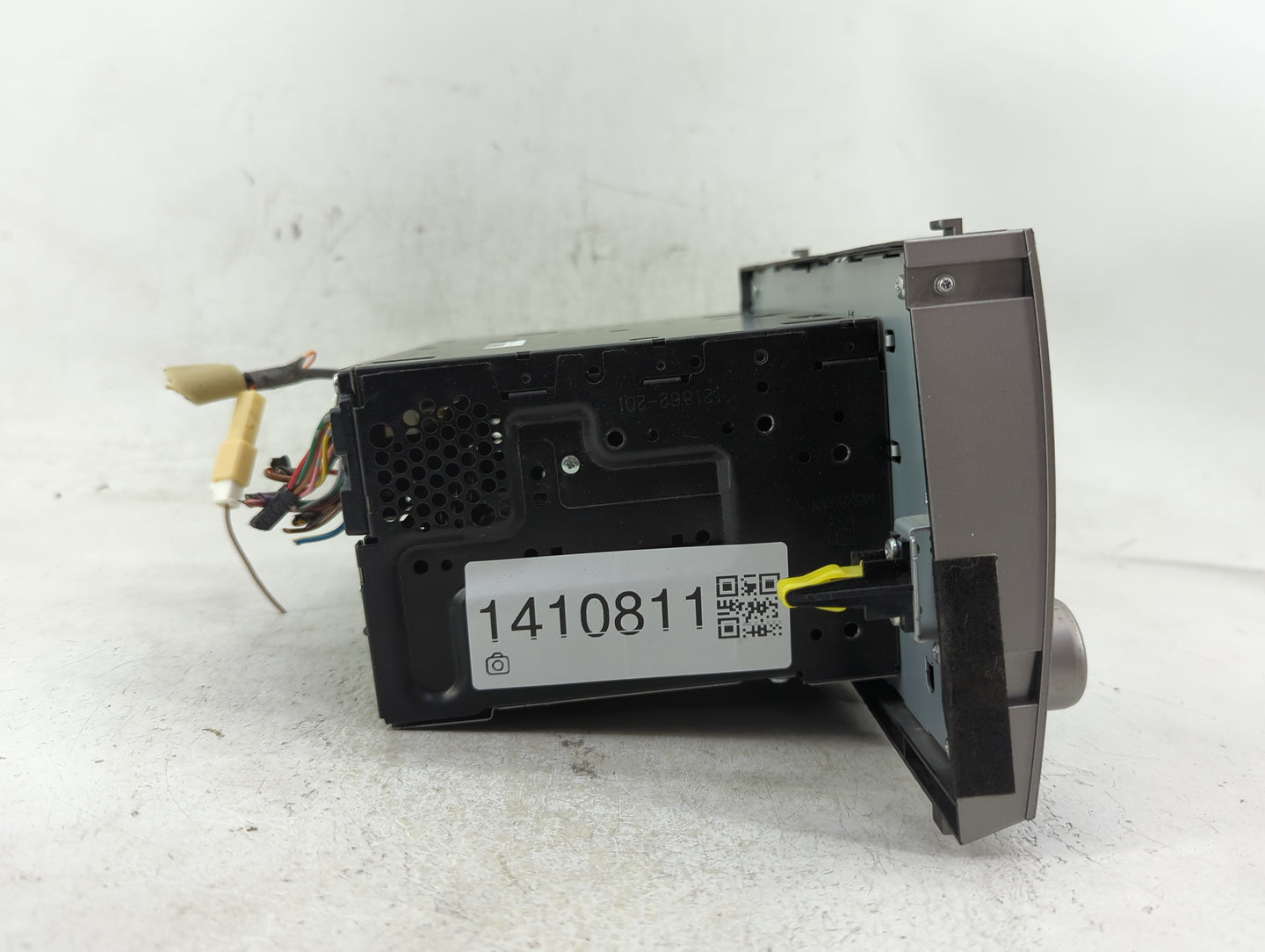 2010-2011 Toyota Camry Radio AM FM Cd Player Receiver Replacement P/N:86120-06480 Fits Fits 2010 2011 OEM Used Auto Parts - 