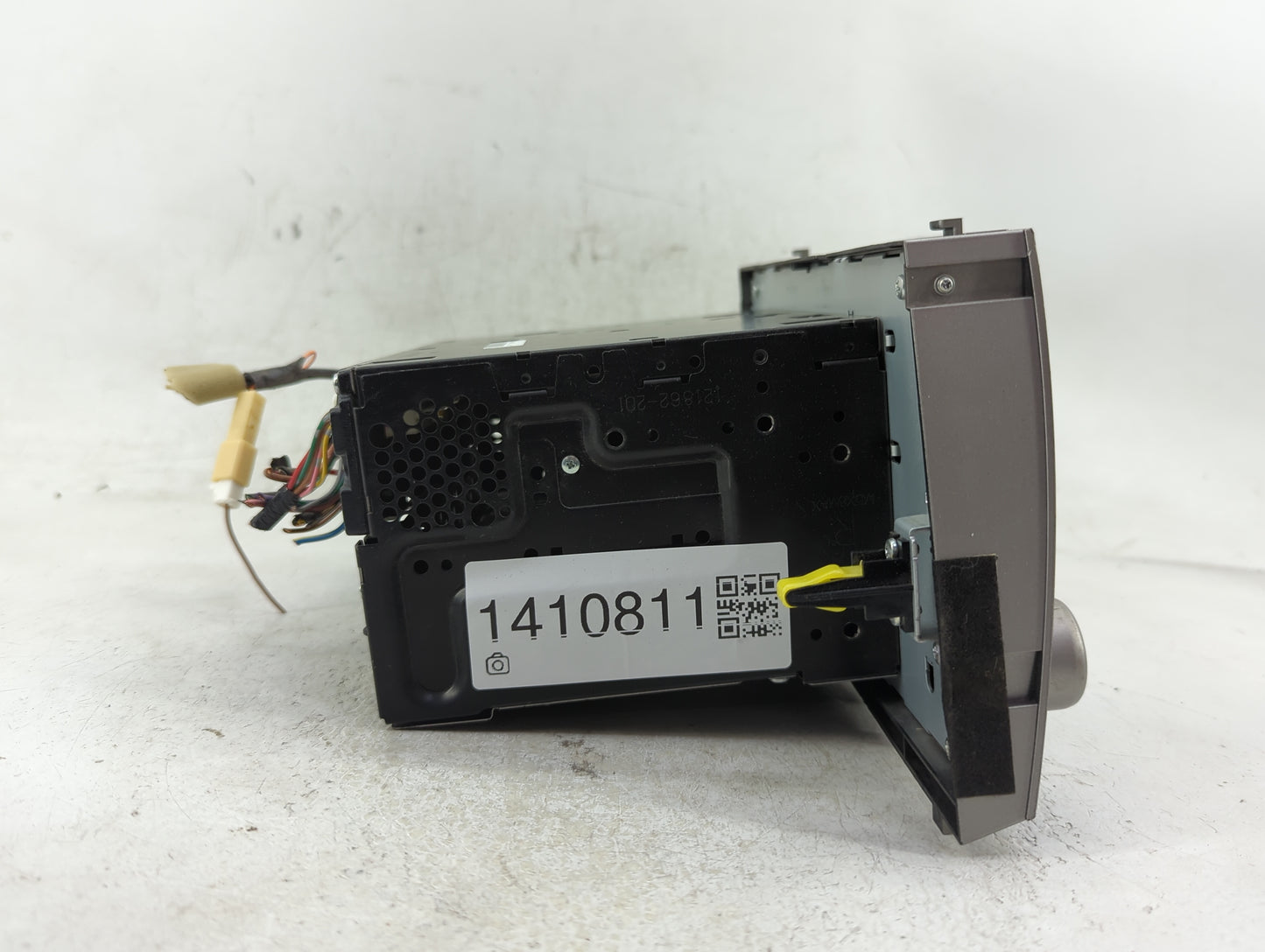 2010-2011 Toyota Camry Radio AM FM Cd Player Receiver Replacement P/N:86120-06480 Fits Fits 2010 2011 OEM Used Auto Parts - 