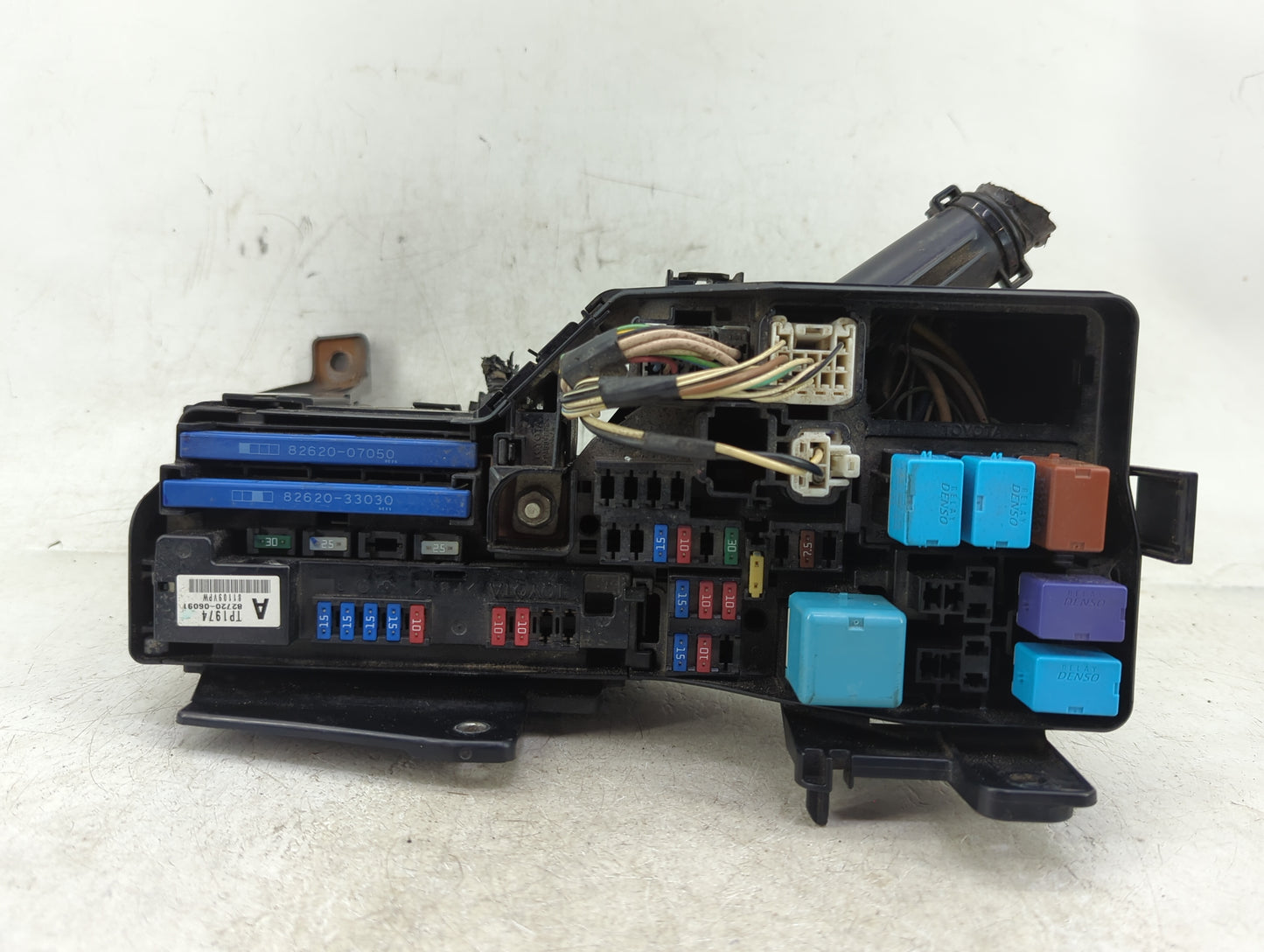 2010-2011 Toyota Camry Fusebox Fuse Box Panel Relay Module P/N:82720-06091 Fits Fits 2010 2011 OEM Used Auto Parts - Oemused