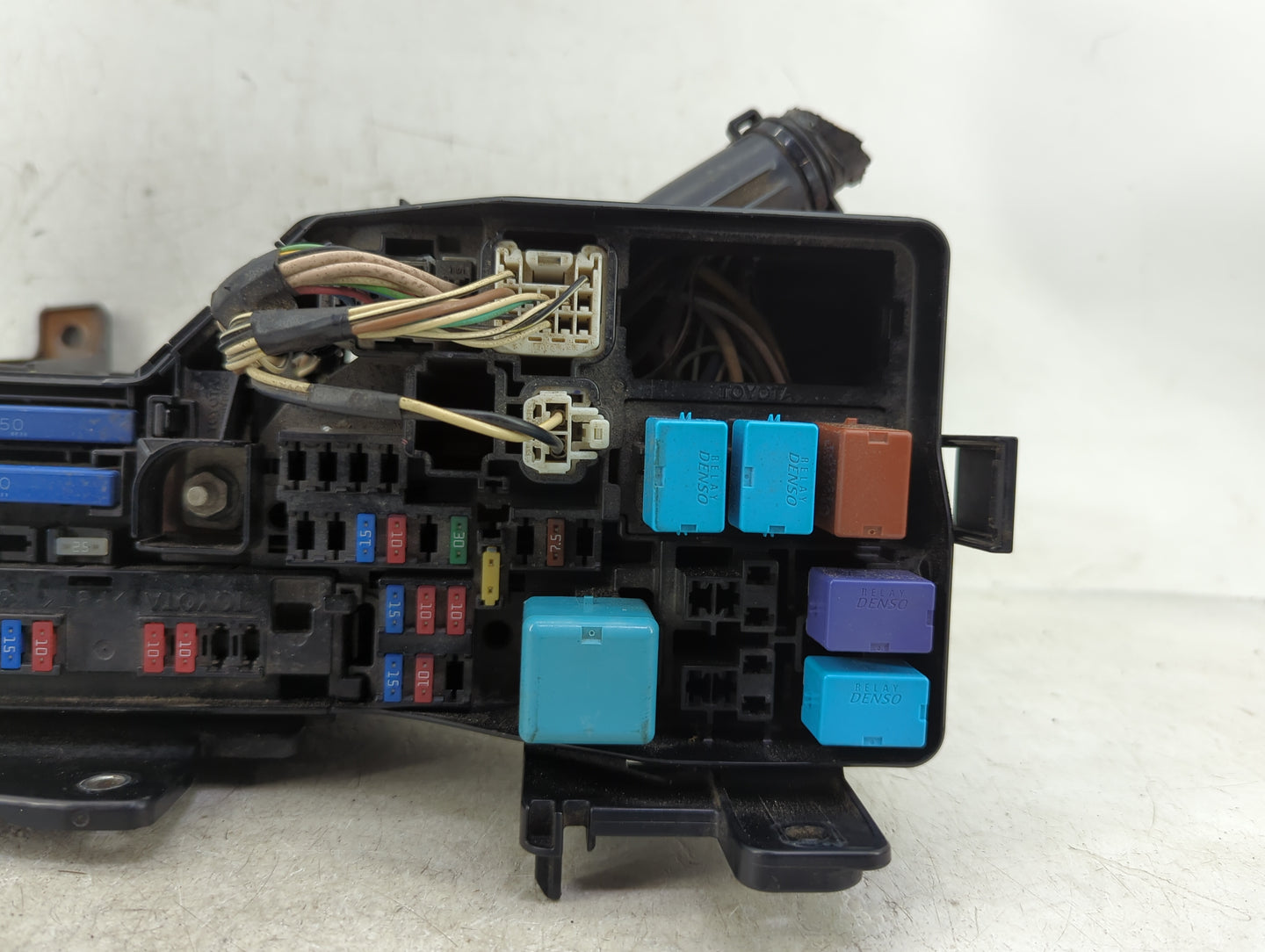 2010-2011 Toyota Camry Fusebox Fuse Box Panel Relay Module P/N:82720-06091 Fits Fits 2010 2011 OEM Used Auto Parts - Oemused