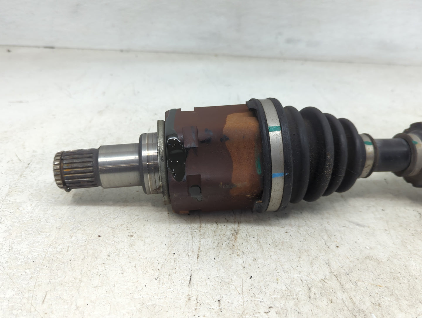 2010-2011 Toyota Camry Axle Shaft Front Driver Cv C/v - Oemusedautoparts1.com