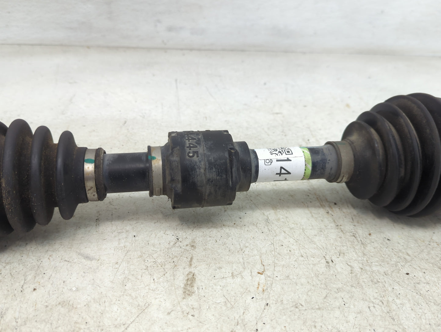 2010-2011 Toyota Camry Axle Shaft Front Driver Cv C/v - Oemusedautoparts1.com