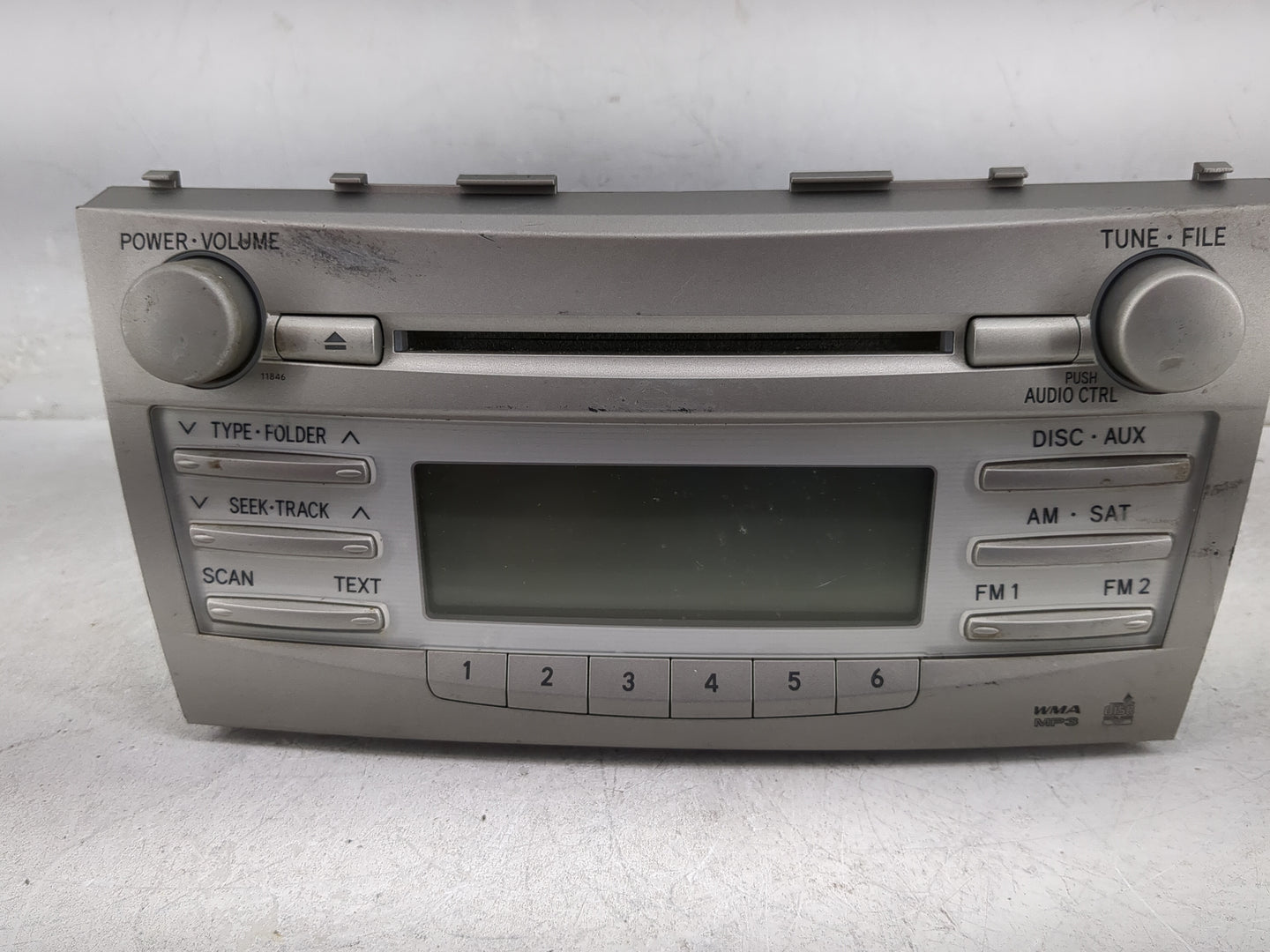 2010-2011 Toyota Camry Radio AM FM Cd Player Receiver Replacement P/N:86120-06480 Fits Fits 2010 2011 OEM Used Auto Parts - 
