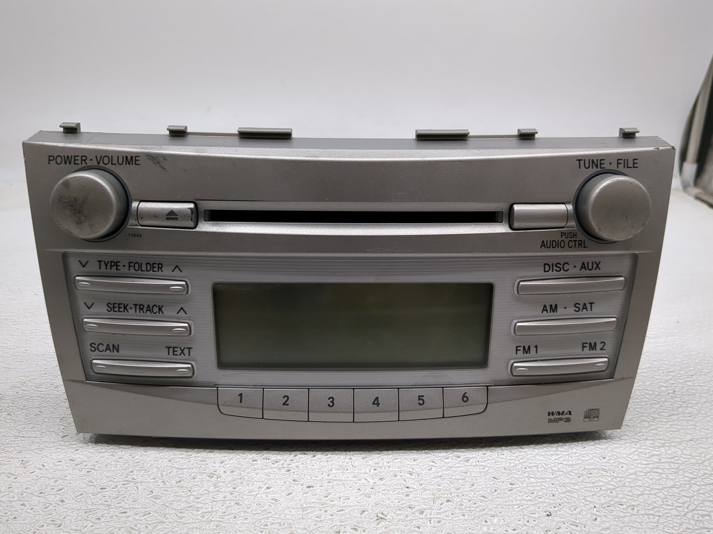 2010-2011 Toyota Camry Radio AM FM Cd Player Receiver Replacement P/N:86120-06480 Fits Fits 2010 2011 OEM Used Auto Parts - 