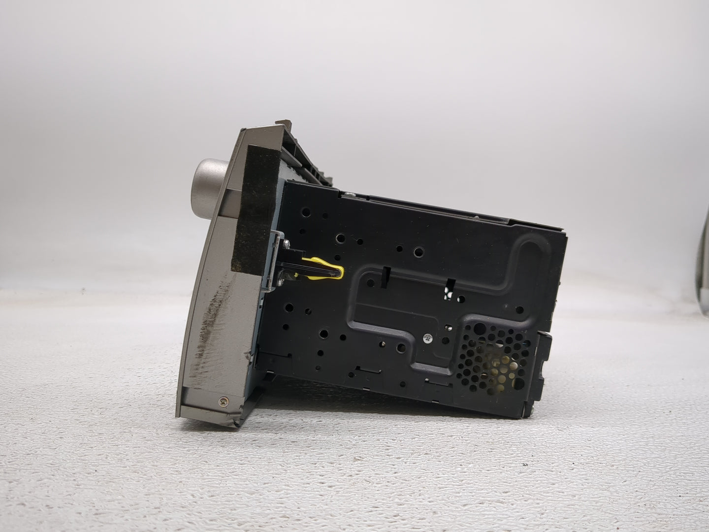 2010-2011 Toyota Camry Radio AM FM Cd Player Receiver Replacement P/N:86120-06480 Fits Fits 2010 2011 OEM Used Auto Parts - 