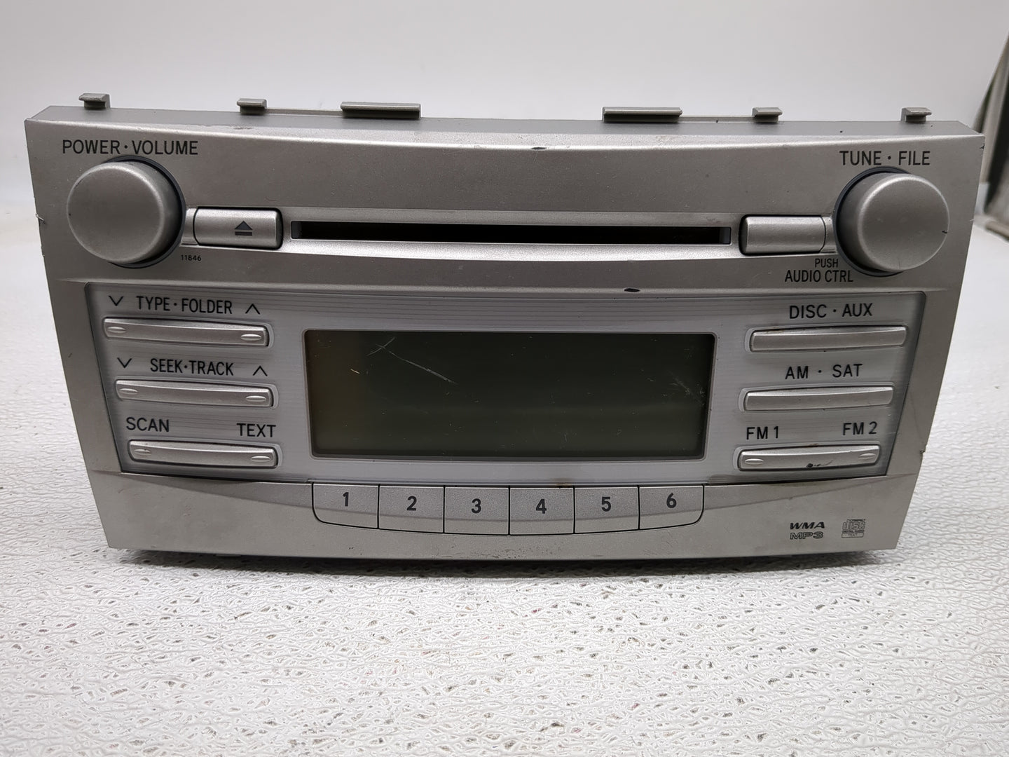 2010-2011 Toyota Camry Radio AM FM Cd Player Receiver Replacement P/N:86120-06480 Fits Fits 2010 2011 OEM Used Auto Parts - 