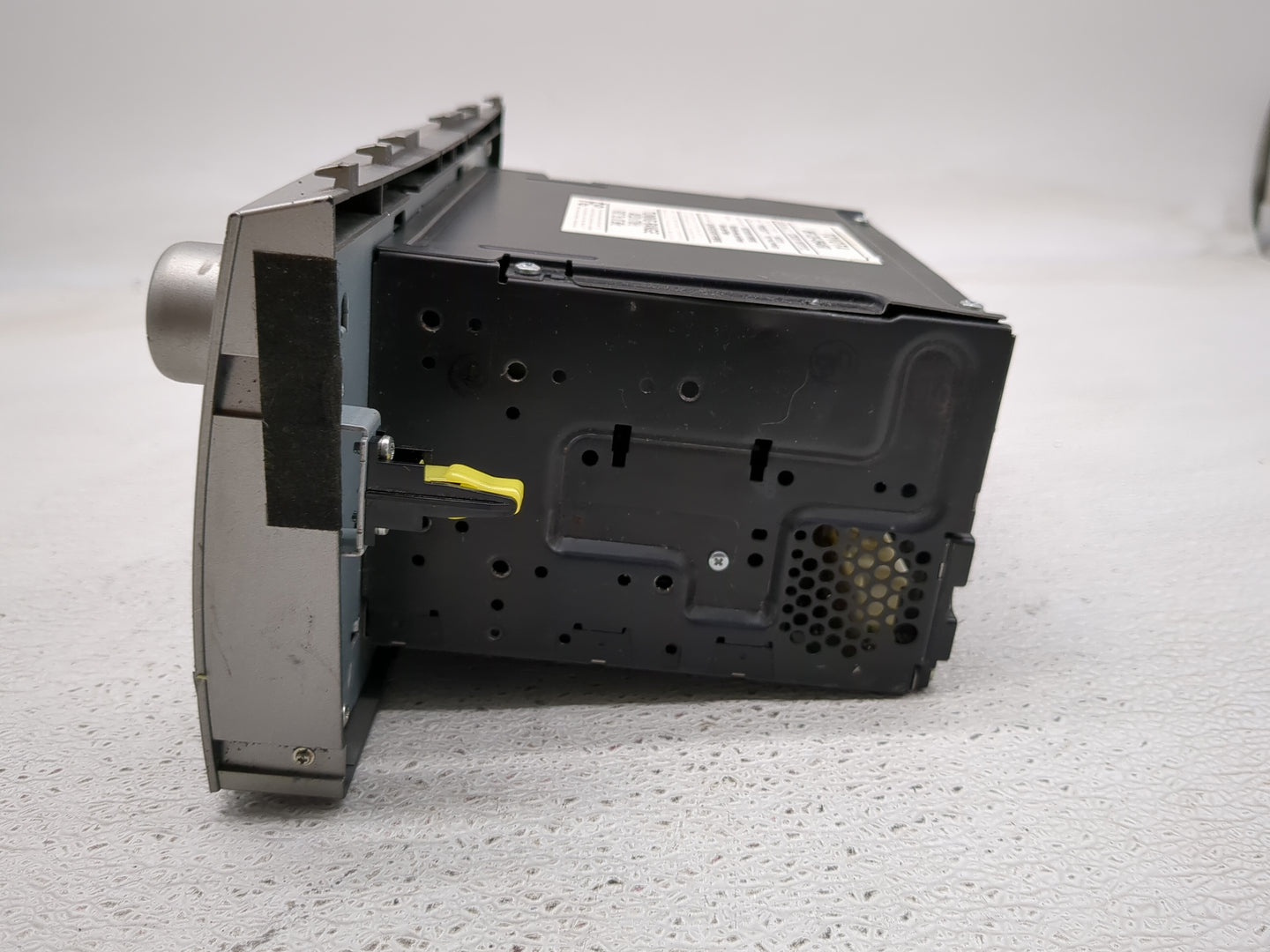 2010-2011 Toyota Camry Radio AM FM Cd Player Receiver Replacement P/N:86120-06480 Fits Fits 2010 2011 OEM Used Auto Parts - 