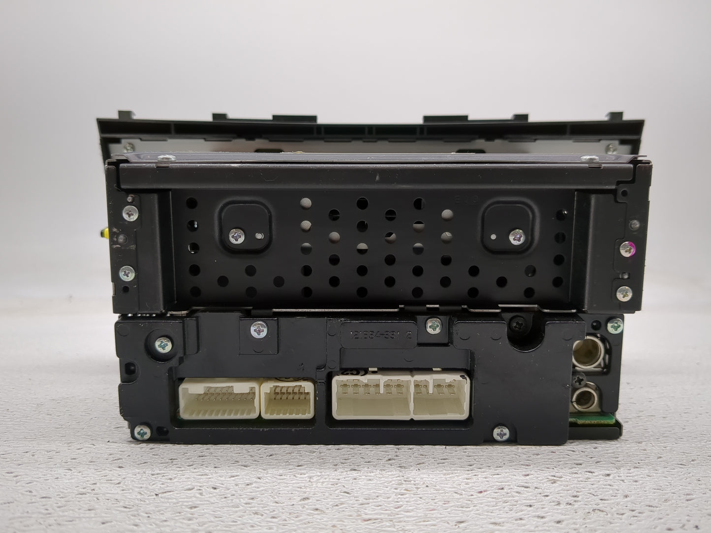 2010-2011 Toyota Camry Radio AM FM Cd Player Receiver Replacement P/N:86120-06480 Fits Fits 2010 2011 OEM Used Auto Parts - 