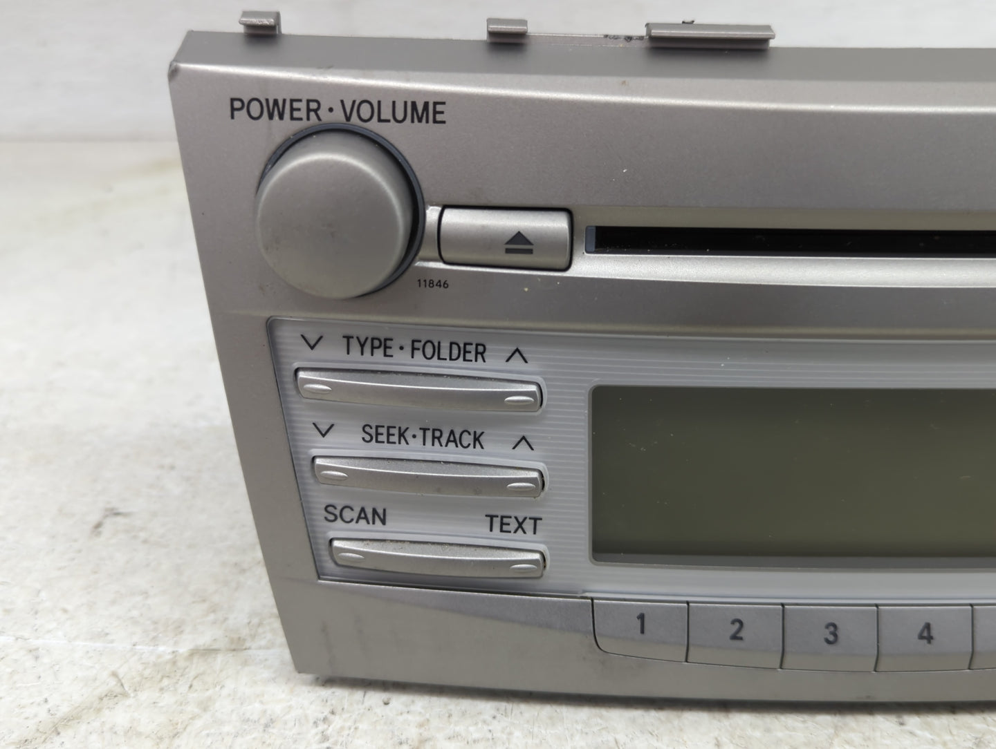 2010-2011 Toyota Camry Radio AM FM Cd Player Receiver Replacement P/N:86120-06480 123000-18000101 Fits Fits 2010 2011 OEM Us