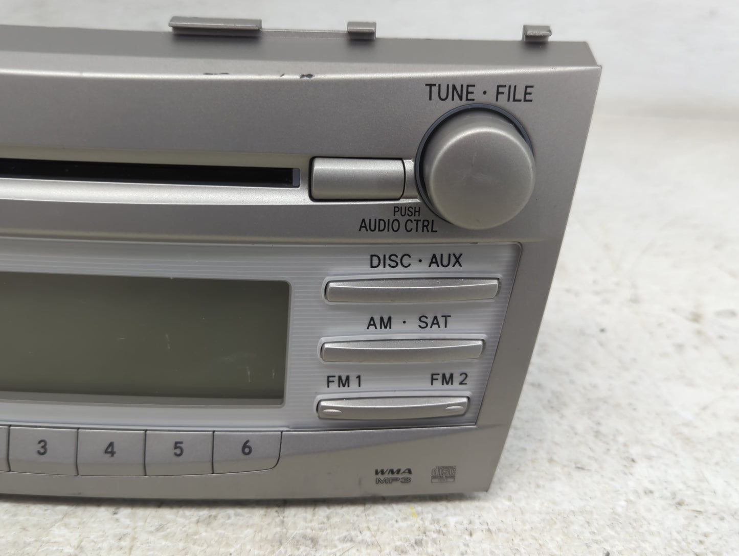 2010-2011 Toyota Camry Radio AM FM Cd Player Receiver Replacement P/N:86120-06480 123000-18000101 Fits Fits 2010 2011 OEM Us