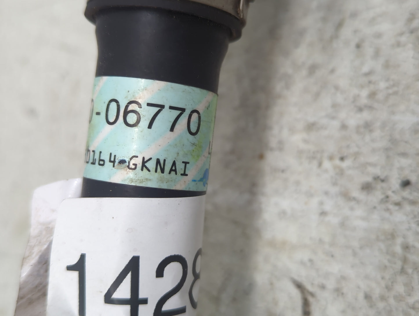 2010-2011 Toyota Camry Axle Shaft Front Driver Cv C/v - Oemusedautoparts1.com