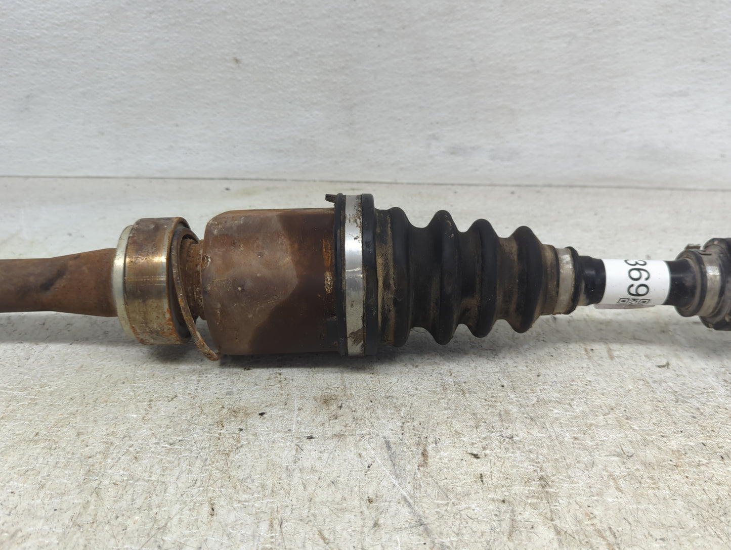 2010-2011 Toyota Camry Axle Shaft Front Passenger Cv C/v - Oemusedautoparts1.com