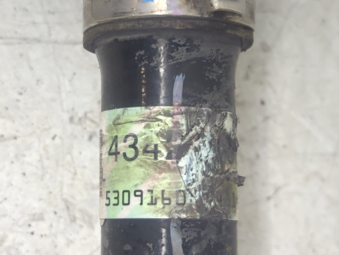 2010-2011 Toyota Camry Axle Shaft Front Driver Cv C/v - Oemusedautoparts1.com