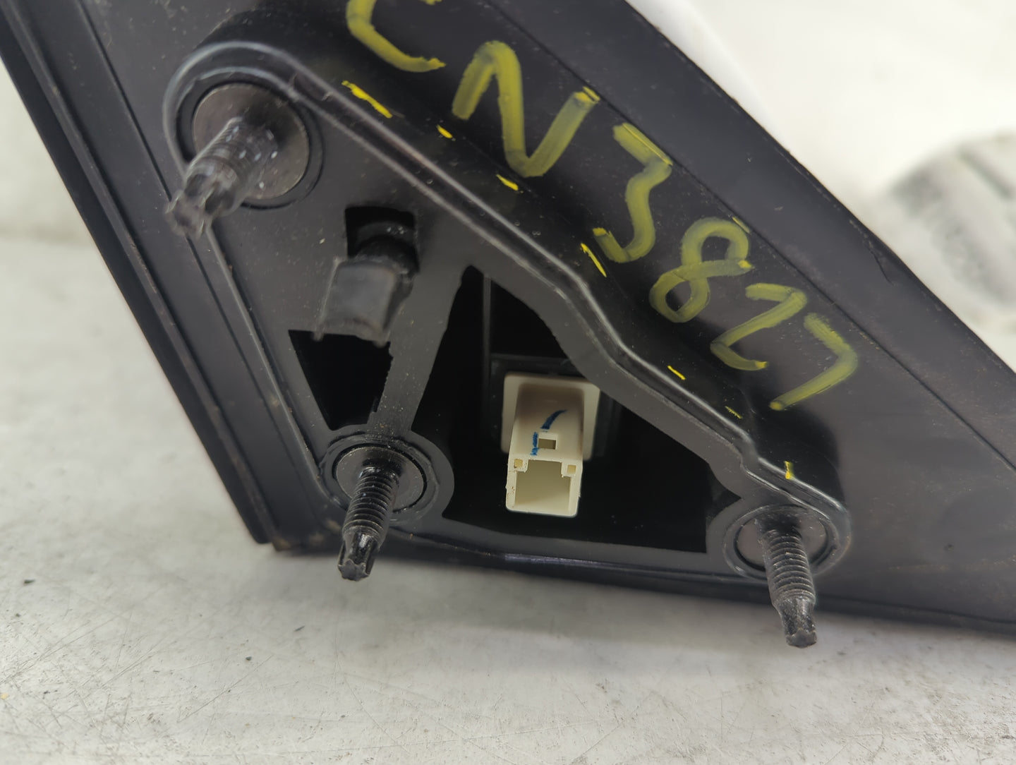 2007-2011 Toyota Camry Driver Side View Mirror - Left Door Mirror OEM Used - Oemusedautoparts1.com